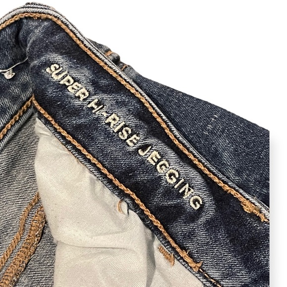 American Eagle Super High Rise Jegging 4 Regular - Picture 6 of 9